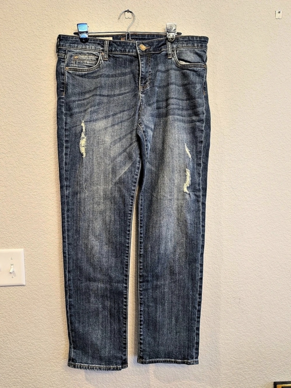 Kut From The KlothCatherine Boyfriend Distressed Straight Leg Blue Women's Sz 14